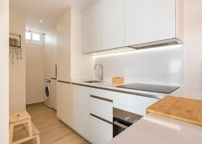 Port And פואנגירולה