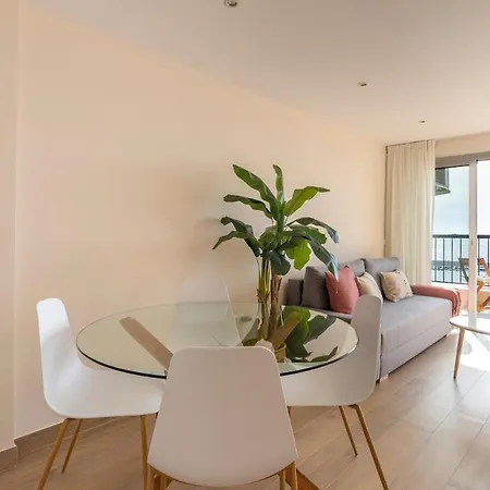 Port And Apartment *