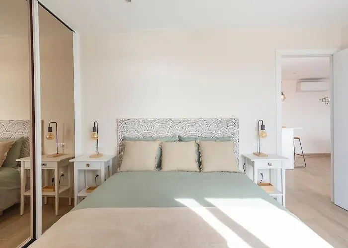 Port And Apartment *