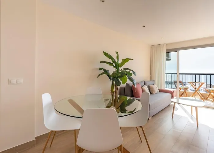 Port And Apartment *